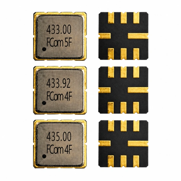 FCom FSF-5050 SAW filters: 433 MHz at top, 433.92 MHz in the middle and 435 MHz at bottom; marked covers on the left and pad sides on the right.